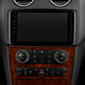 Écran CarPlay Mercedes Classe M intégré tableau de bord