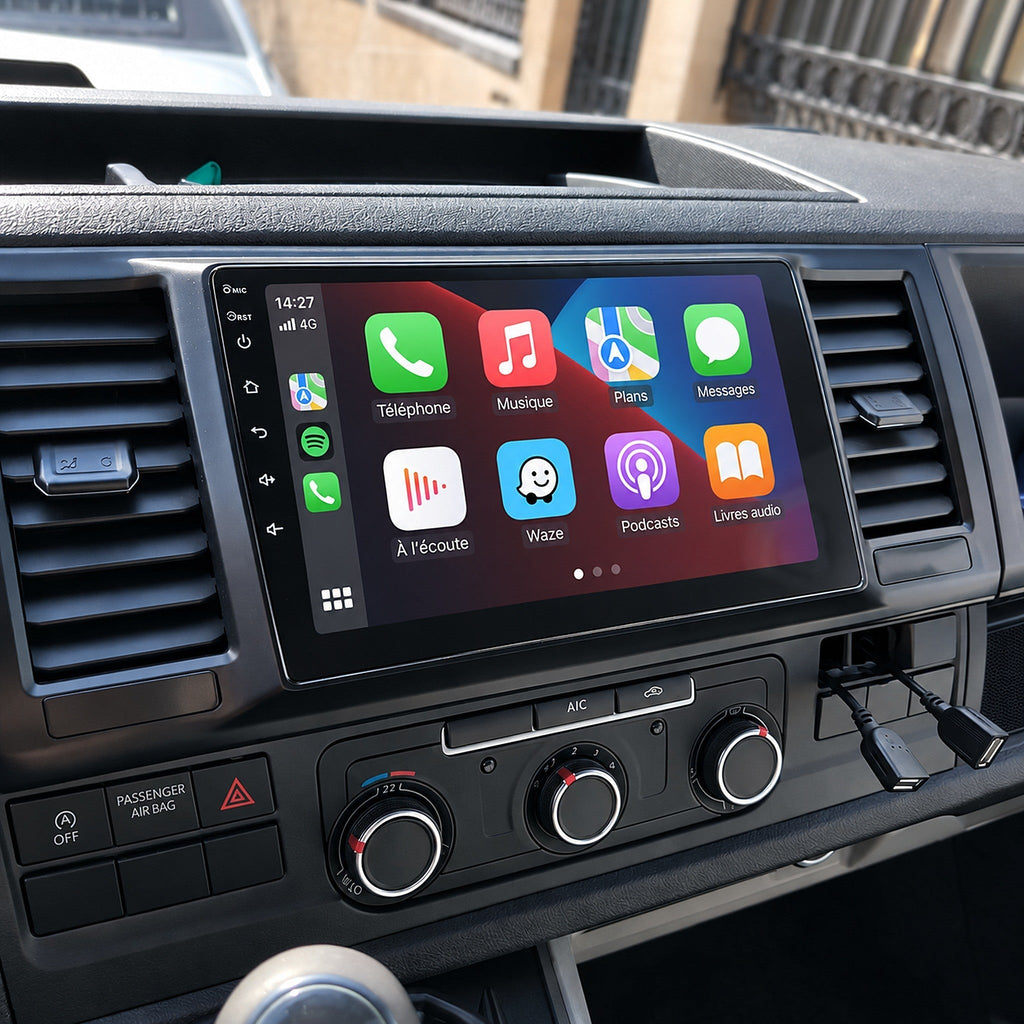 Écran CarPlay et Android Auto installé dans la planche de bord d'un Volkswagen Transporter T6